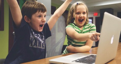 Do kids Need Blue Light Glasses to Avoid Screen Fatigue?