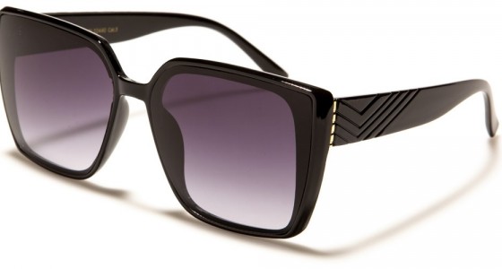Maxi Fashion and Playful Sunglass Frames: The 70s Influence
