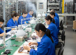 How Sunglasses Are Made - The Parts That Actually Matter