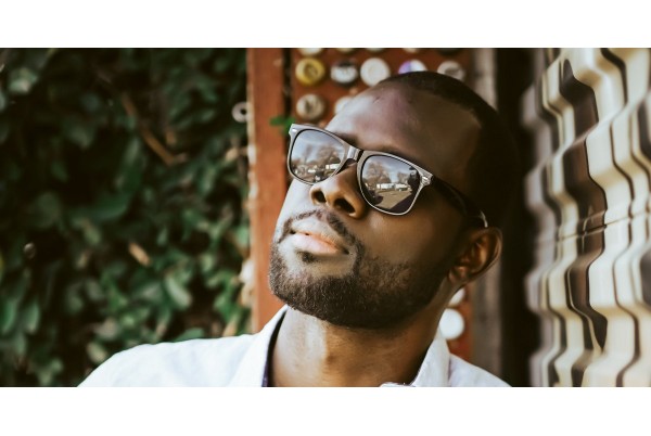 Vintage Sunglasses: Add a Touch of Retro Charm to Your Everyday Look Vintage Sunglasses: Add a Touch of Retro Charm to Your Everyday Look