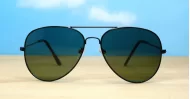 Classic gold metal aviator UV400 sunglasses with super dark G15 glass lenses