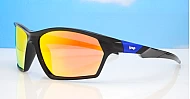  iPOP Bullet angular wrap polarised sunnies in matte black with blue mirror lenses