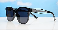 The Daylight elegant round UV400 sunglasses for women with silver temple detail and super dark lenses
