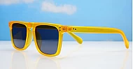 The Otis small retro flat-top UV400 sunglasses unisex in three colours with super dark lenses