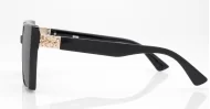 iPOP Duchess oversized square polarised sunnies in temple detail