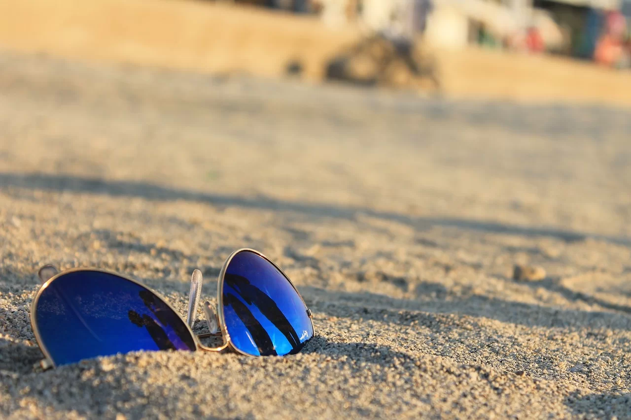 Blue aviator sunglasses still on trend in NZ