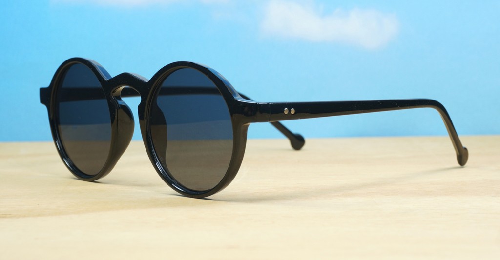 Piper UV round sunnies
