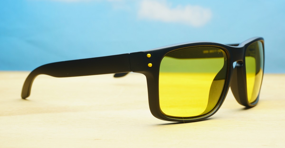 Polarised sunglasses-2973-Yell