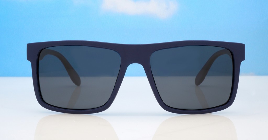 Mariner flat top polarised sunglasses textured temples metal detailing super dark lenses