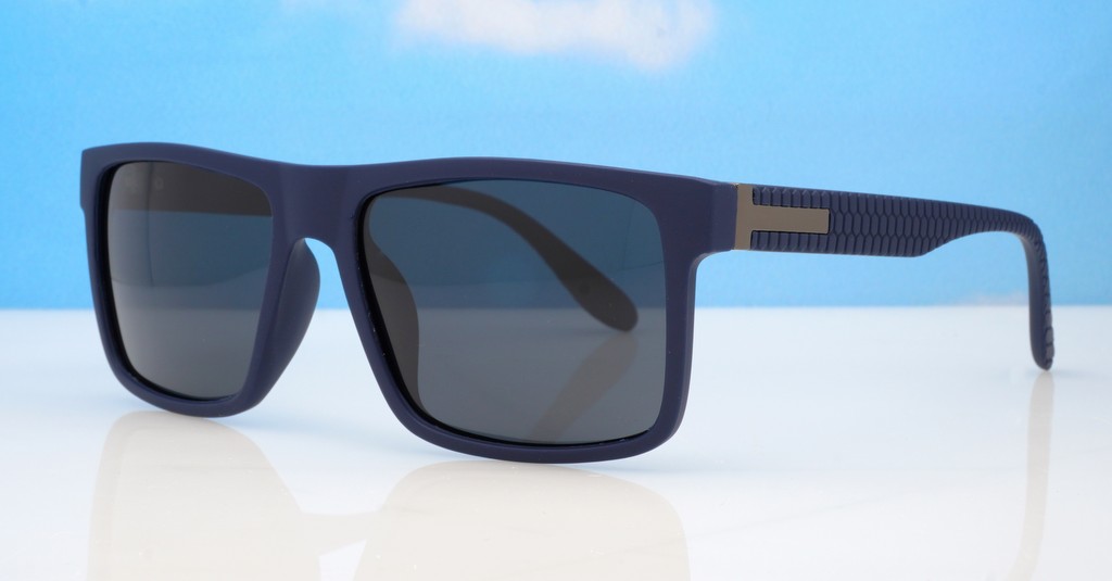 Mariner flat top polarised sunglasses textured temples metal detailing super dark lenses