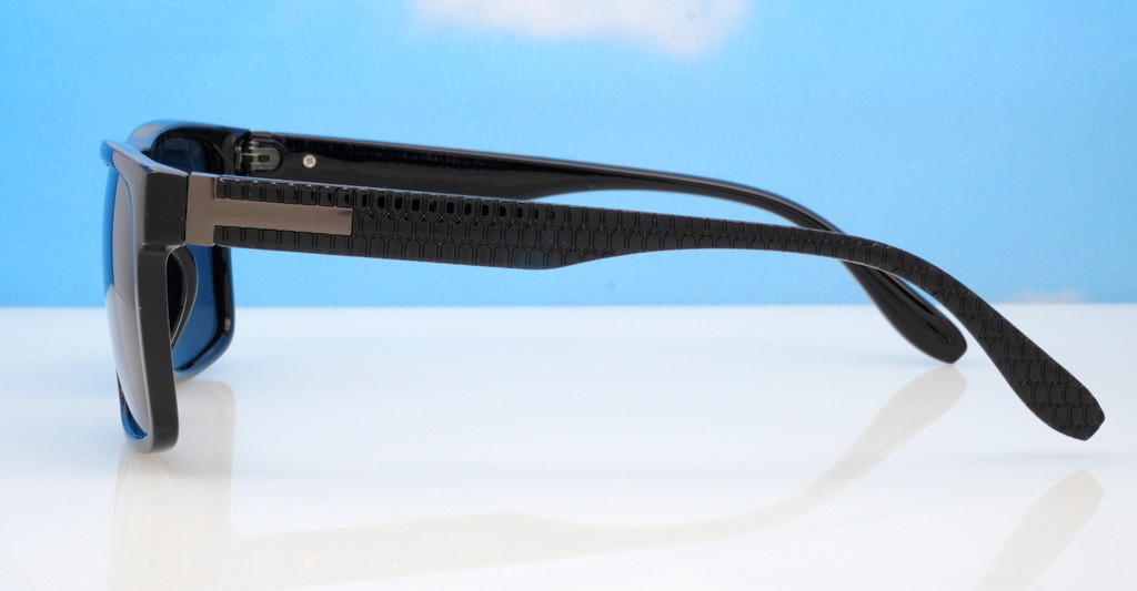 Mariner flat top polarised sunglasses textured temples metal detailing super dark lenses