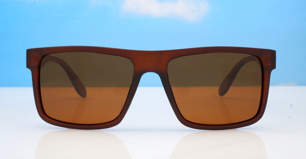 Mariner flat top polarised sunglasses textured temples metal detailing super dark lenses