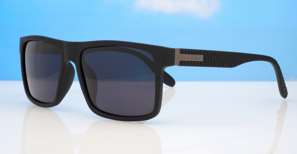 Mariner flat top polarised sunglasses textured temples metal detailing super dark lenses