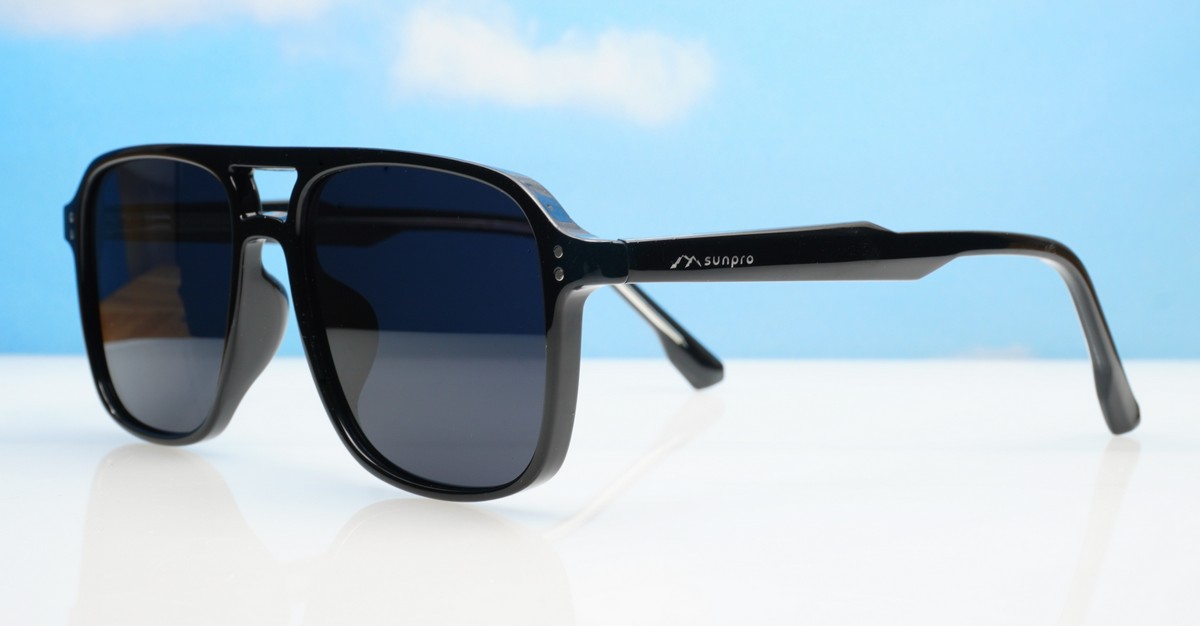 Avatar square aviator polarised sunglasses with superdark lenses and polycarbonate frames