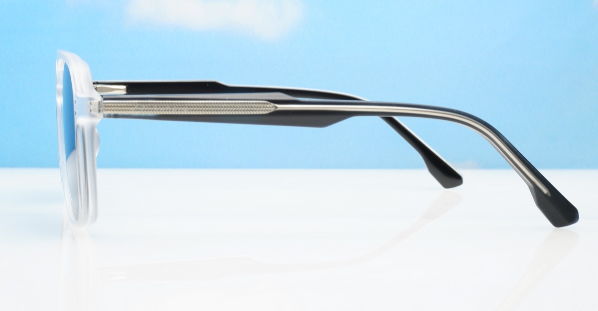 Avatar square aviator polarised sunglasses with superdark lenses and polycarbonate frames