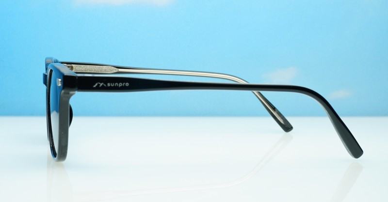Wilbur Black small round polarised sunglasses silver detailing smoke lenses