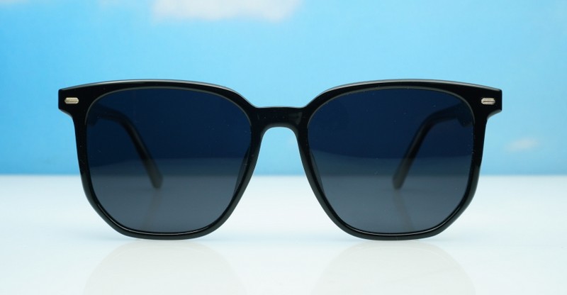 Jupiter women's polarised sunglasses in a medium frame with inner core wire temples