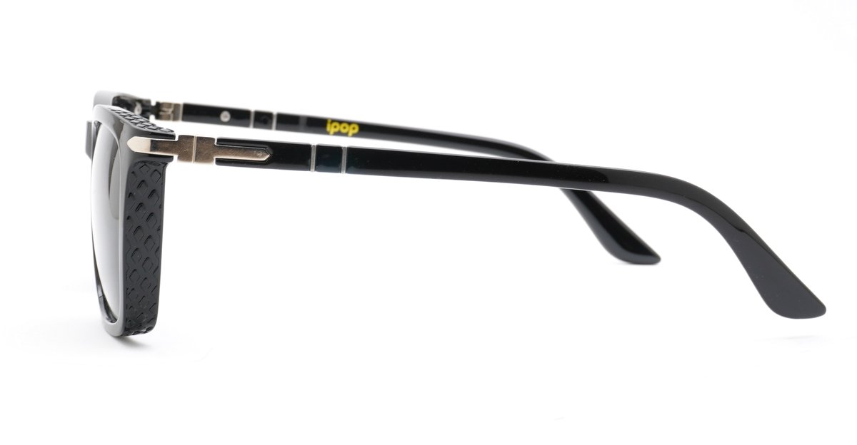 Men's classic polarised sunglasses with silver detailing on frames and temples