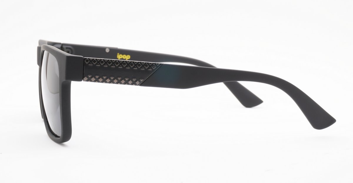 iPOP Reverb men's flat top polarised sunglasses with metal temple detailing