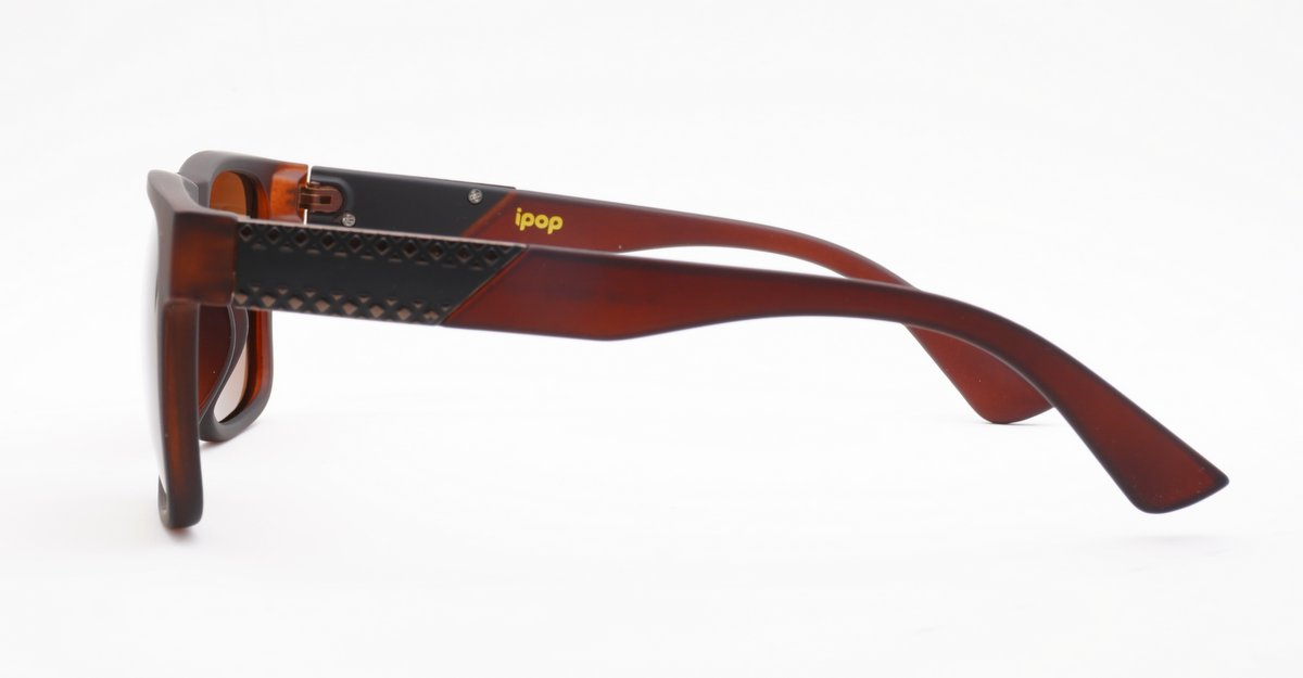 iPOP Reverb men's flat top polarised sunglasses with metal temple detailing