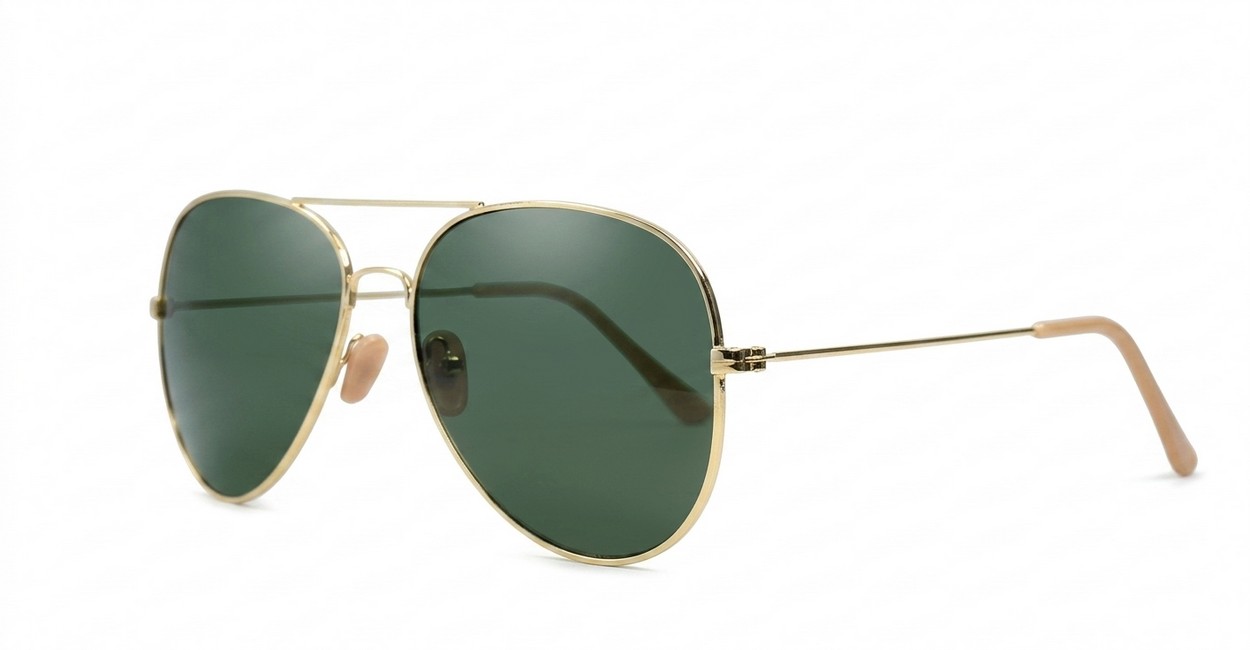 Classic gold metal aviator UV400 sunglasses with super dark G15 glass lenses