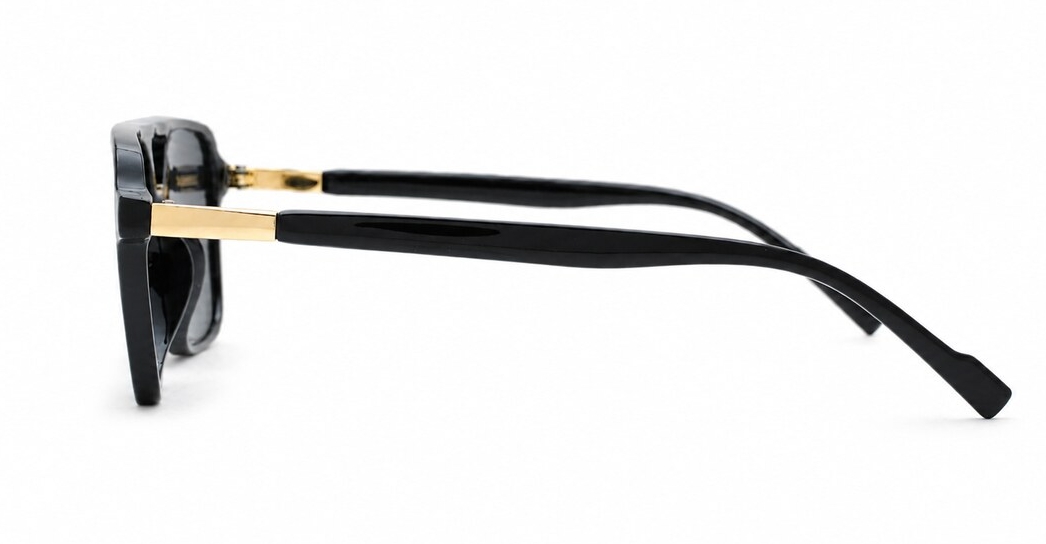 Classic squared aviator sunglasses with gold-tipped temples
