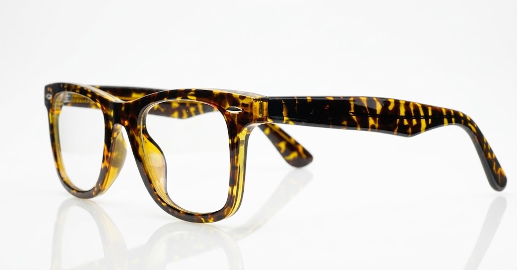 Vintage wayfarer anti blue light glasses with silver pip detailing and wire-core temples