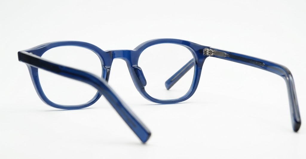 Medium round crystal blue anti blue light glasses with wire-core temples
