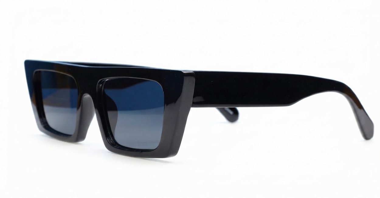 The Dylan retro cat-eye UV400 sunglasses in black or white with super dark or silver mirror lenses