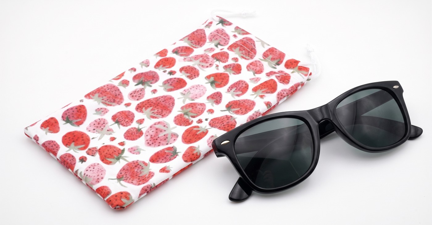 Strawberry microfibre soft case with string pull