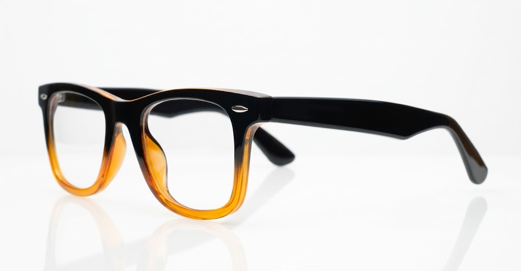Vintage wayfarer anti blue light glasses with silver pip detailing and wire-core temples