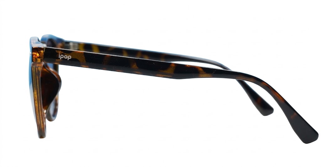 Large round women's polarised sunglasses in TR frames — Sloan by iPOP