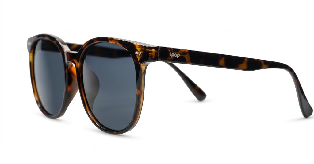 Large round women's polarised sunglasses in TR frames — Sloan by iPOP