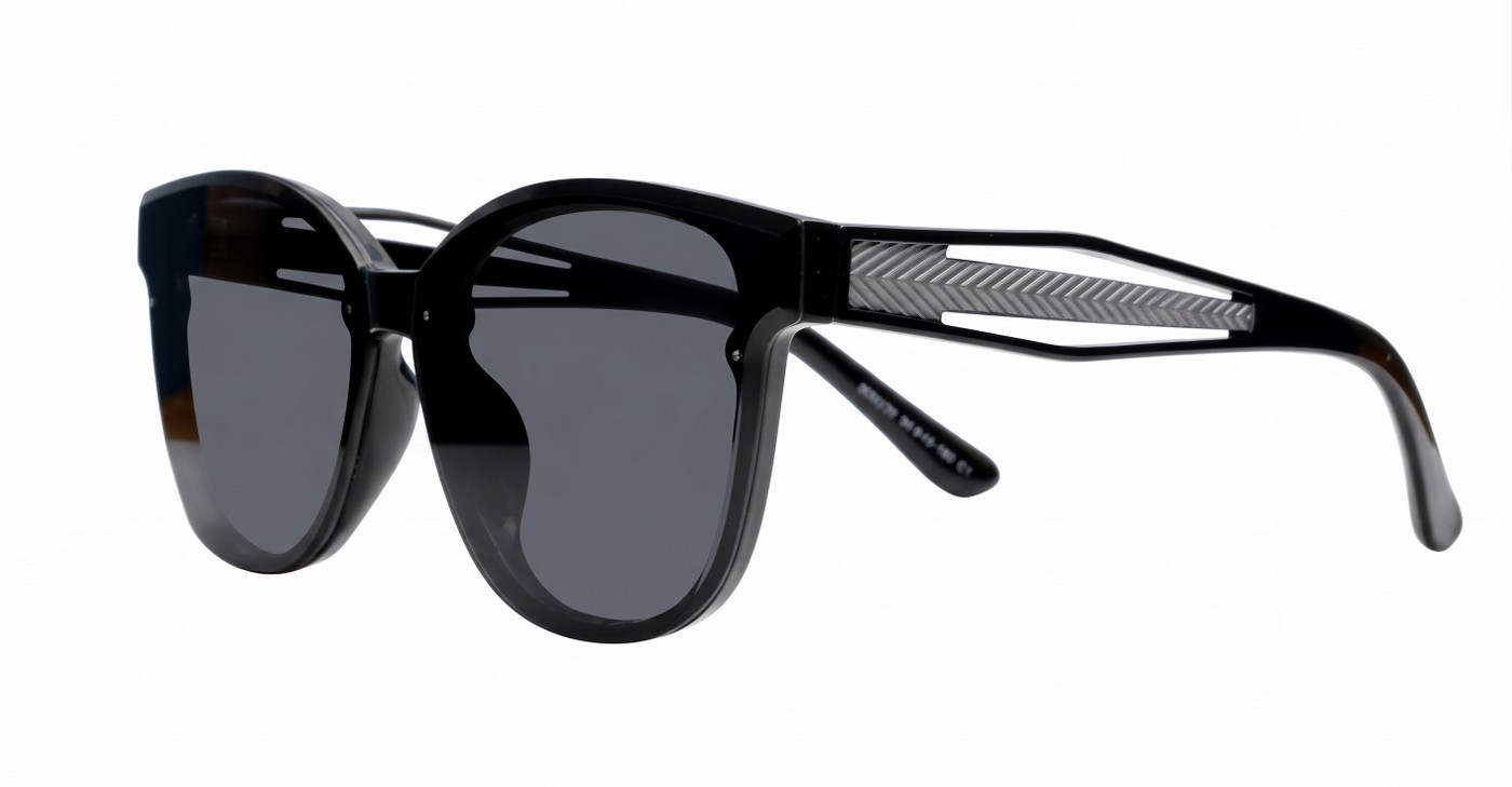 The Daylight elegant round UV400 sunglasses for women with silver temple detail and super dark lenses