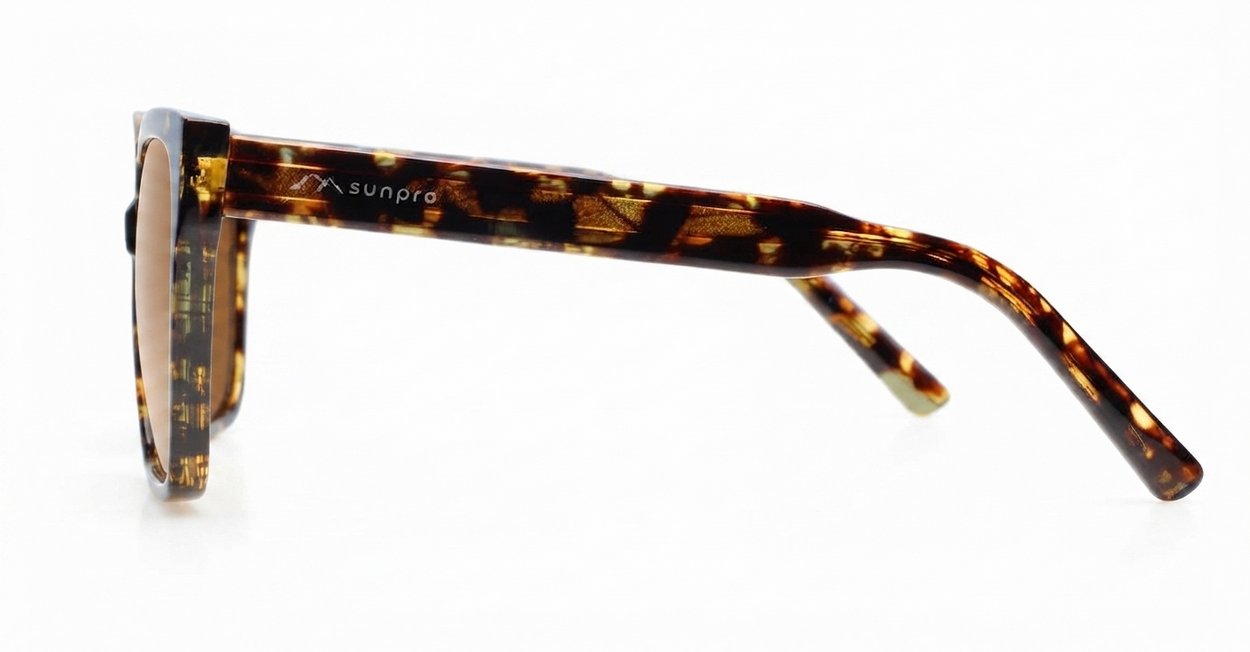 Vintage tortoise shell UV400 sunglasses with classic brown lenses