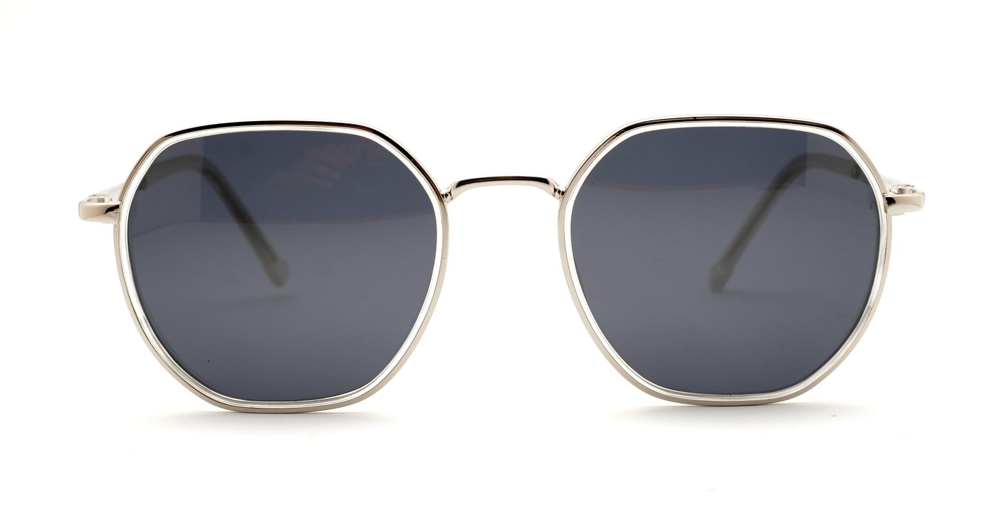 Vintage style metal frame polarised sunglasses