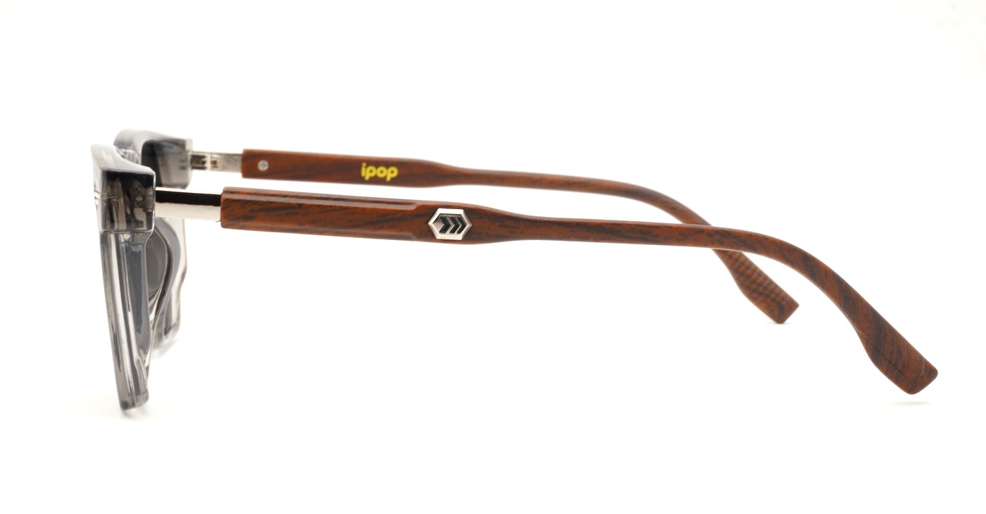 Classic unisex polarised sunglasses with gold accents and faux wood temples