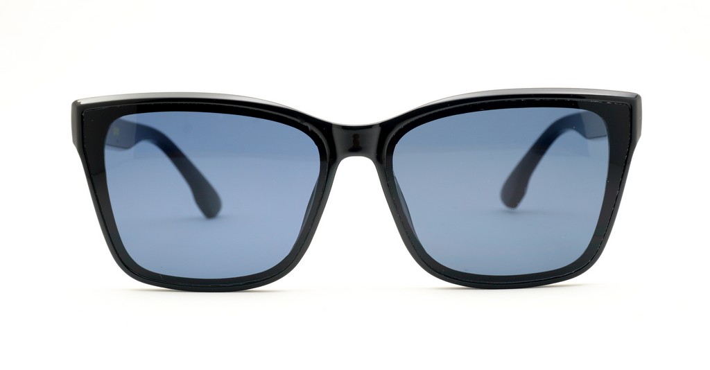 intage classic sunglasses with gold temple accents and UV400 lenses, NZ